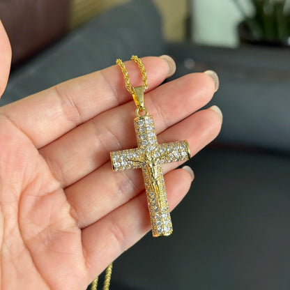 Cross Necklace Christian Religious Jewelry Gift - Symbolic Faith & Spirituality Pendant for Gifting
